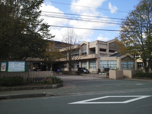 小学校　長嶺小学校（小学校）まで150m