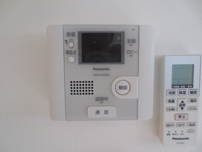 セキュリティ　同じマンションの別部屋の写真です。現況と異なる場合は現況を優