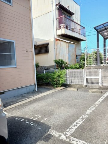 駐車場　駐車スペースもあります