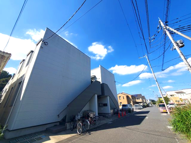 建物外観　★ネット無料★温水洗浄便座★デザイン洗面台★エアコン★