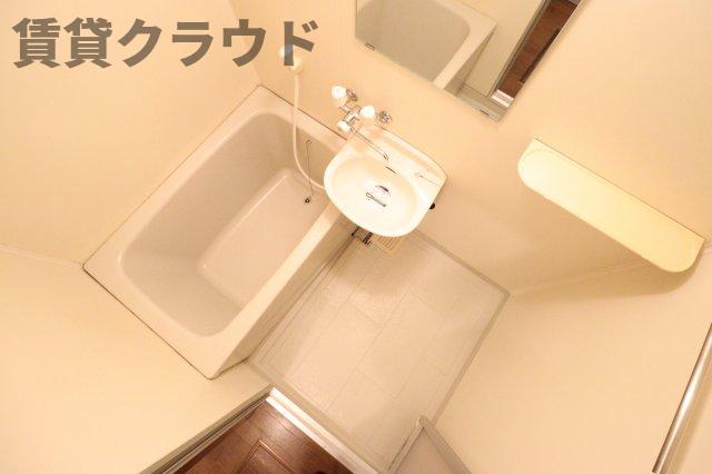 バス・シャワールーム　お風呂で日々の疲れを落としましょう
