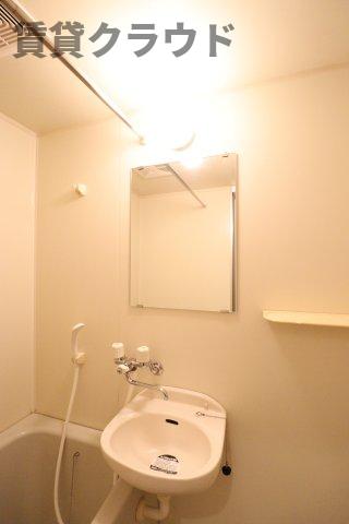 洗面設備　洗面所です