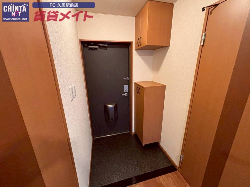玄関　別部屋同型タイプ
