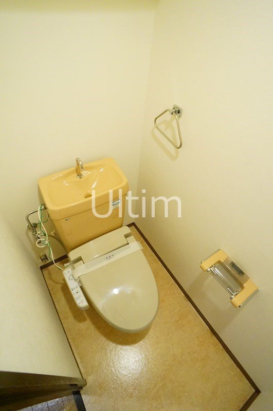 トイレ　別部屋のお写真です。ご参考までに！