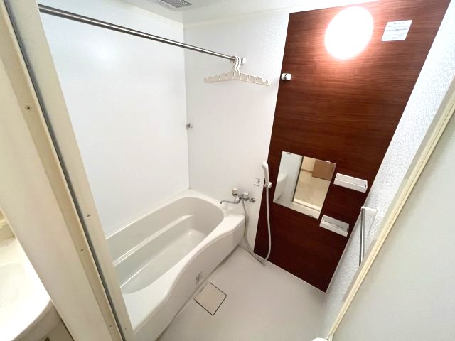 バス・シャワールーム　イメージとして同建物他部屋を表示しています