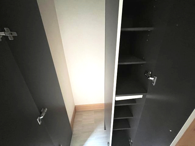収納　イメージとして同建物他部屋を表示しています