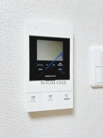 セキュリティ　モニター付きインターホンです。
