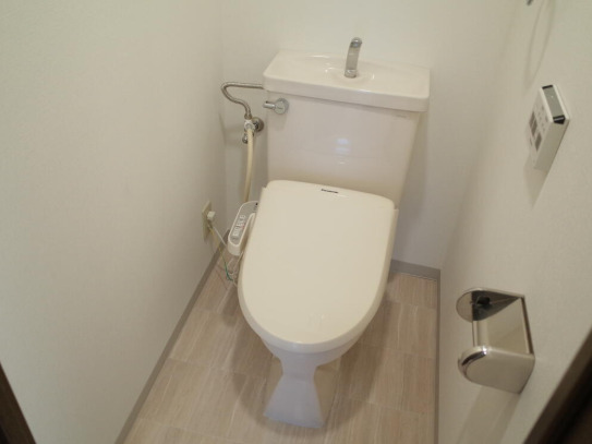 トイレ　清潔感のあるトイレです