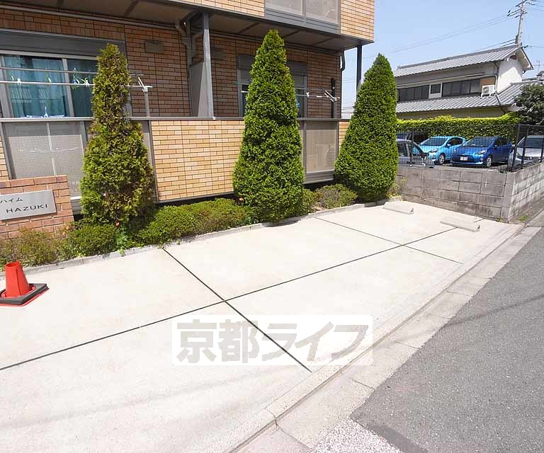 駐車場　駐車スペースです。