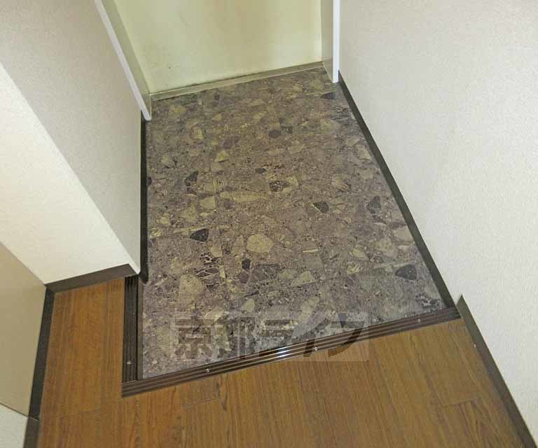 玄関　広め玄関です