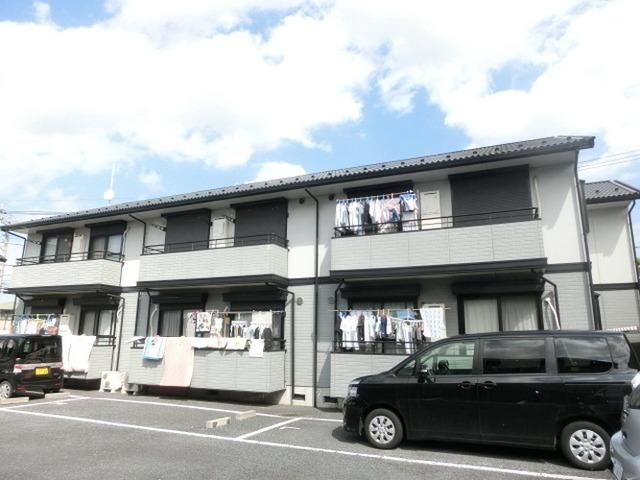 建物外観　２階建アパートタイプの物件です