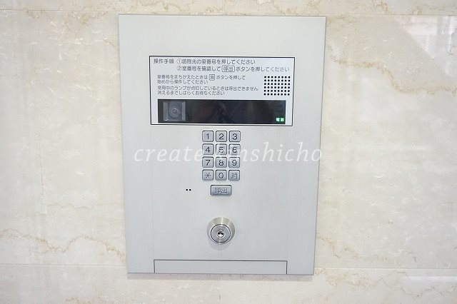 セキュリティ　オートロック完備