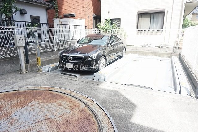 駐車場　駐車場