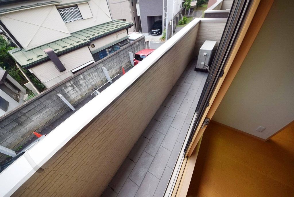 バルコニー　バルコニー