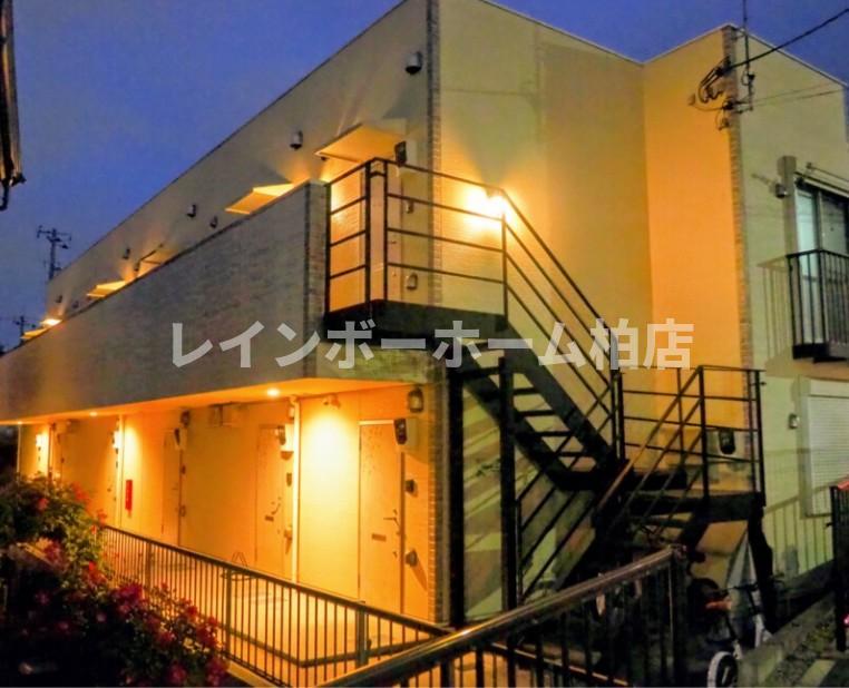 建物外観　落ち着いた雰囲気の外観です