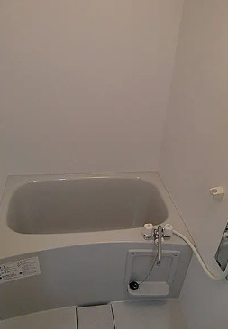 バス・シャワールーム　別部屋の画像を使用しております。