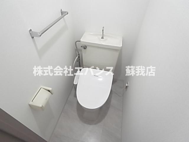 トイレ　清潔感のあるトイレです