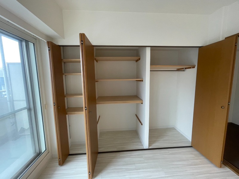 収納　寝室の収納です。部屋がすっきり片付きます。
