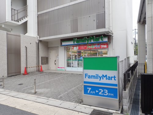 コンビニ　ファミリーマート名古屋本郷店（コンビニ）まで465m
