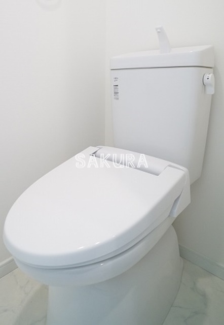 トイレ　落ち着いた色調のトイレです♪