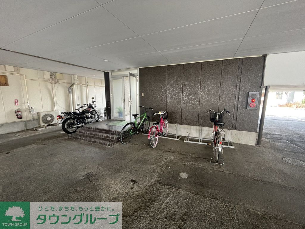 駐車場　駐車場