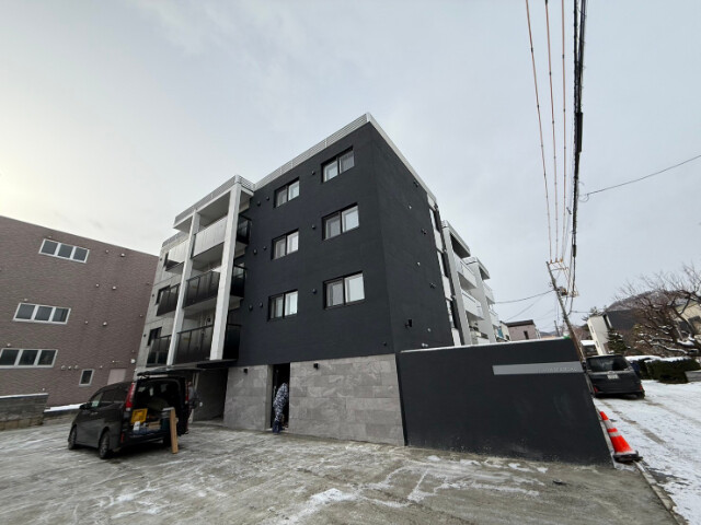 建物外観　札幌市中央区南１０条「ＮＯＲＴＨ　ＳＥＡ　ＲＯＡＤ」