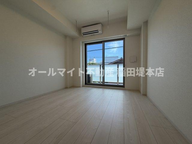 小田急線 読売ランド前駅 徒歩6分 4階建 築1年の居間写真