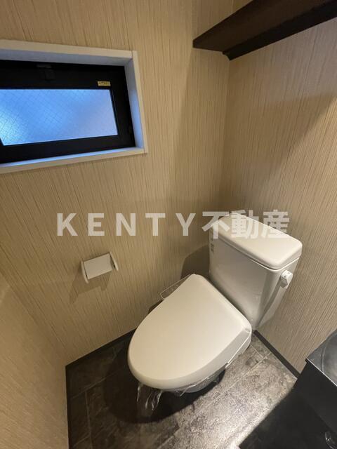 トイレ　落ち着いたトイレです