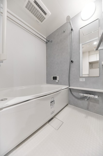 バス・シャワールーム　※写真は同タイプ住戸です。