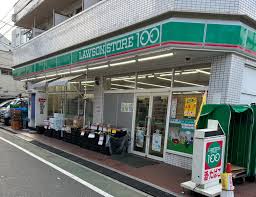 コンビニ　ローソンストア100高円寺北店（コンビニ）まで302m