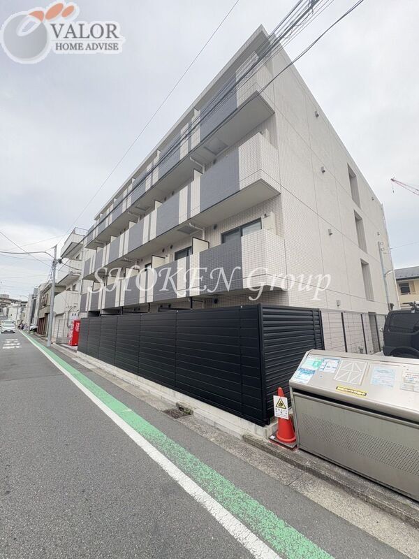 建物外観　駐車場