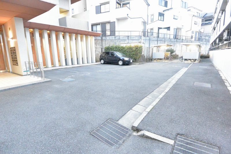 駐車場　駐車場