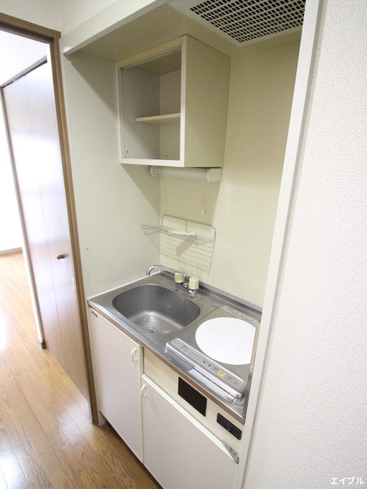 キッチン　同じ部屋タイプの別部屋の写真です。現況と異なる場合は現況を優