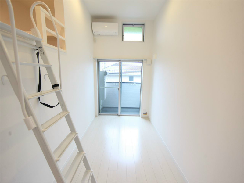 バルコニー　洋室5.1帖　ロフト5.1帖（収納でもお部屋でも使えます）