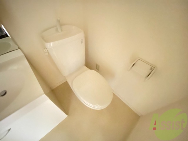 トイレ　トイレとお風呂が別なので清潔に使えて嬉しいですね。