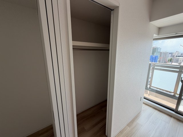 セレニテ難波グランデシュッドの内装写真