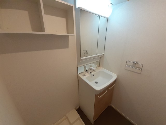洗面設備　☆シャワー付き洗面台☆※他の部屋参照