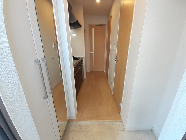 玄関　☆姿見付きのシューズボックスがあります☆※他の部屋参照