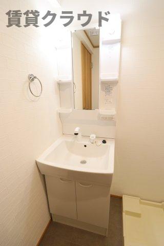 洗面設備　朝の準備に活躍する、洗髪洗面化粧台！