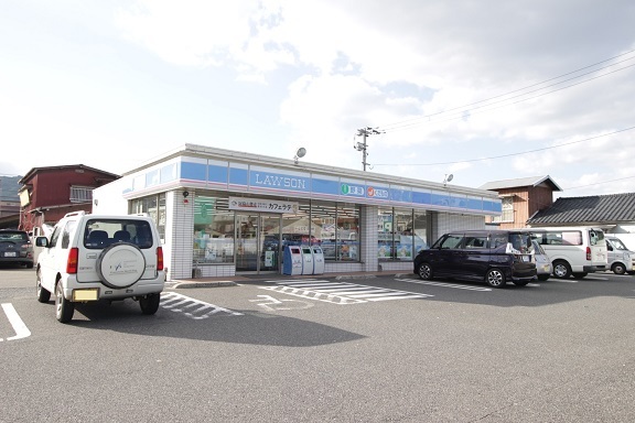 コンビニ　ローソン苅田京町一丁目店（コンビニ）まで160m