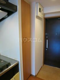 ＪＲ武蔵野線 新座駅 徒歩8分 6階建 築20年の玄関写真