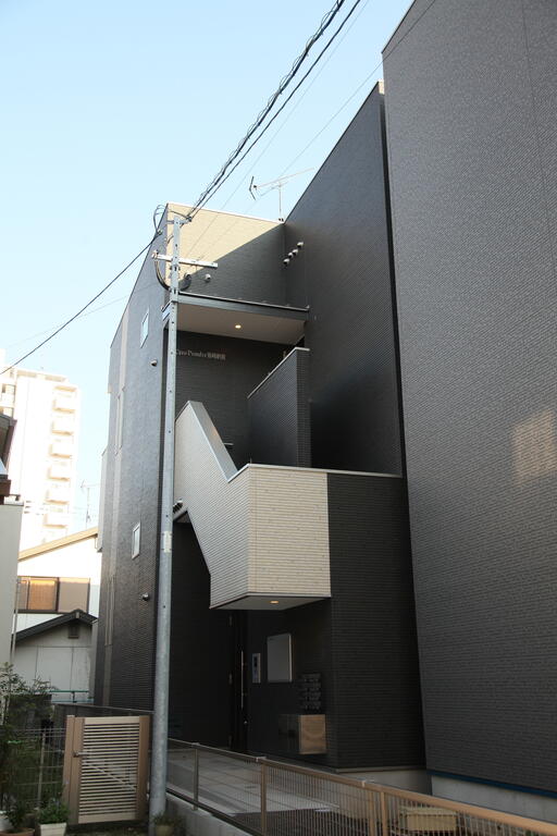 Creo Prendre 箱崎駅前