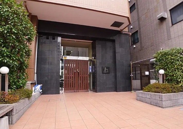東京メトロ千代田線 綾瀬駅 徒歩3分 14階建 築24年の外観写真