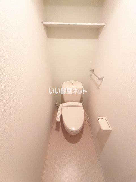 南海本線 七道駅 徒歩8分 3階建 築18年のトイレ写真