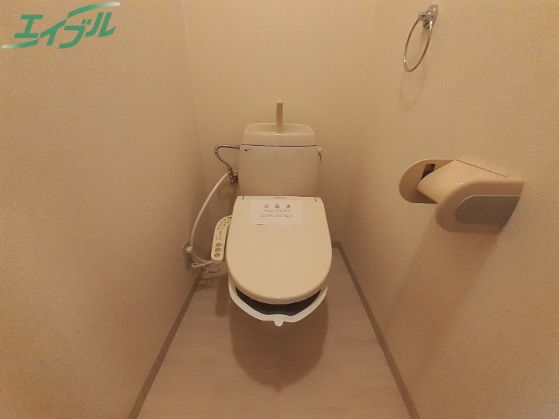 トイレ　同タイプ部屋写真です。