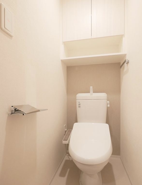 京急本線 大森町駅 徒歩1分 14階建 築5年のトイレ写真