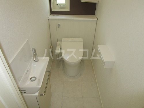 ドムス学園の森のトイレ写真