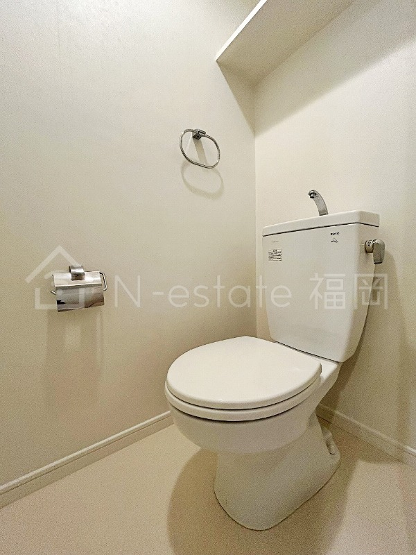 地下鉄空港線 藤崎駅 徒歩1分 11階建 築19年のトイレ写真