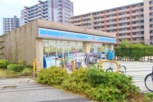 コンビニ　ローソン クレストシティ浦安店（コンビニ）まで552m