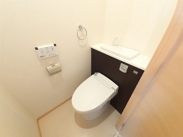 クレール姫路のトイレ写真